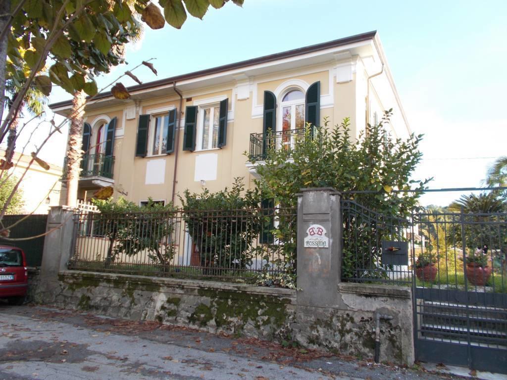 B&B Rossana Carrara Ngoại thất bức ảnh
