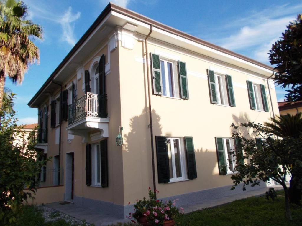 B&B Rossana Carrara Ngoại thất bức ảnh